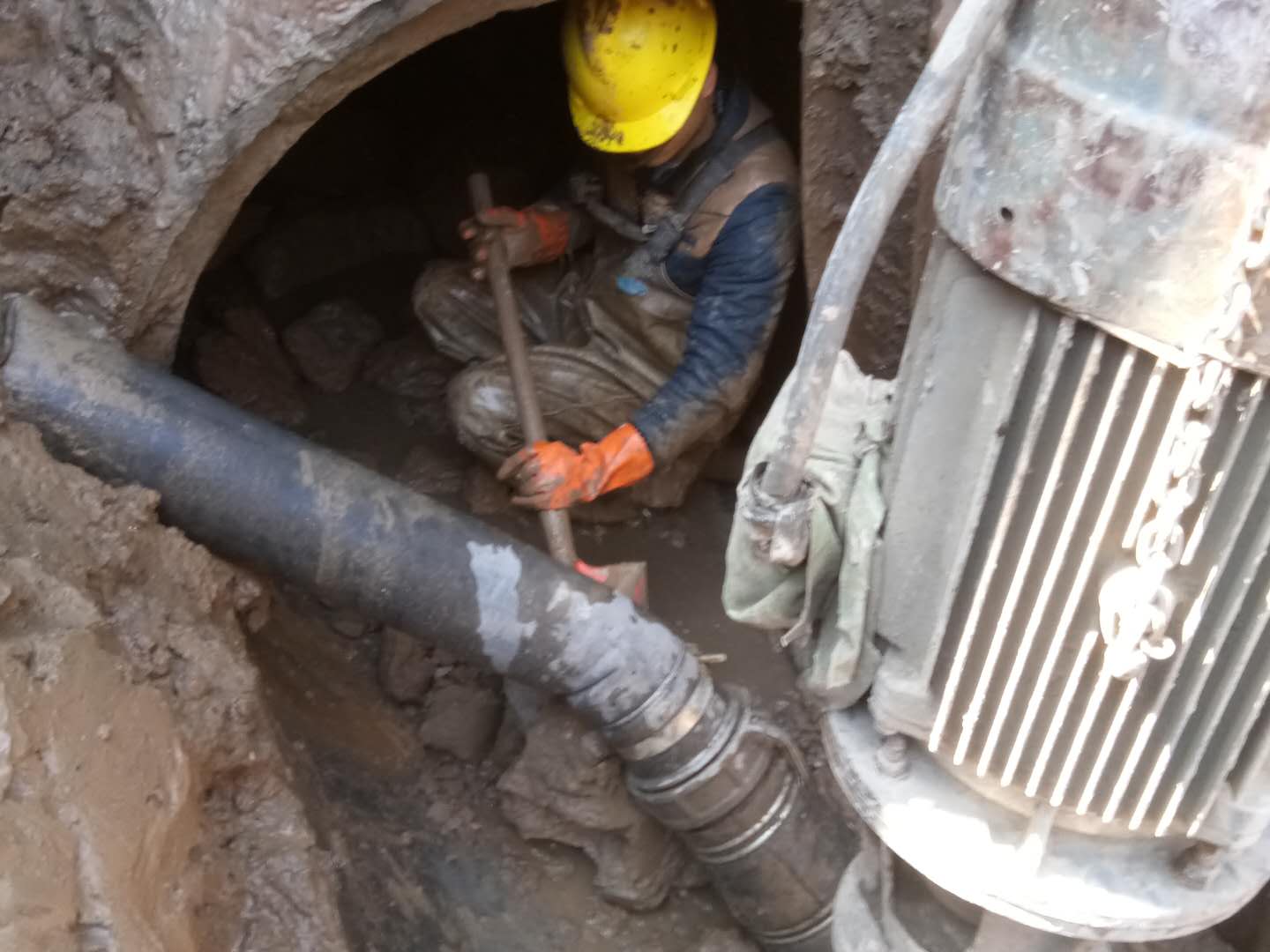 总口管理区管道清淤