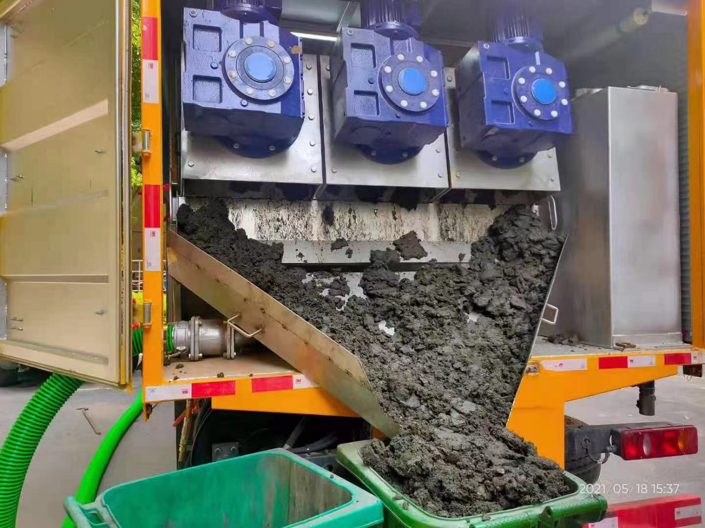 总口管理区化粪池清掏城市维护站-泥浆净化干湿分离处理